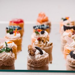 Taste & Tour
